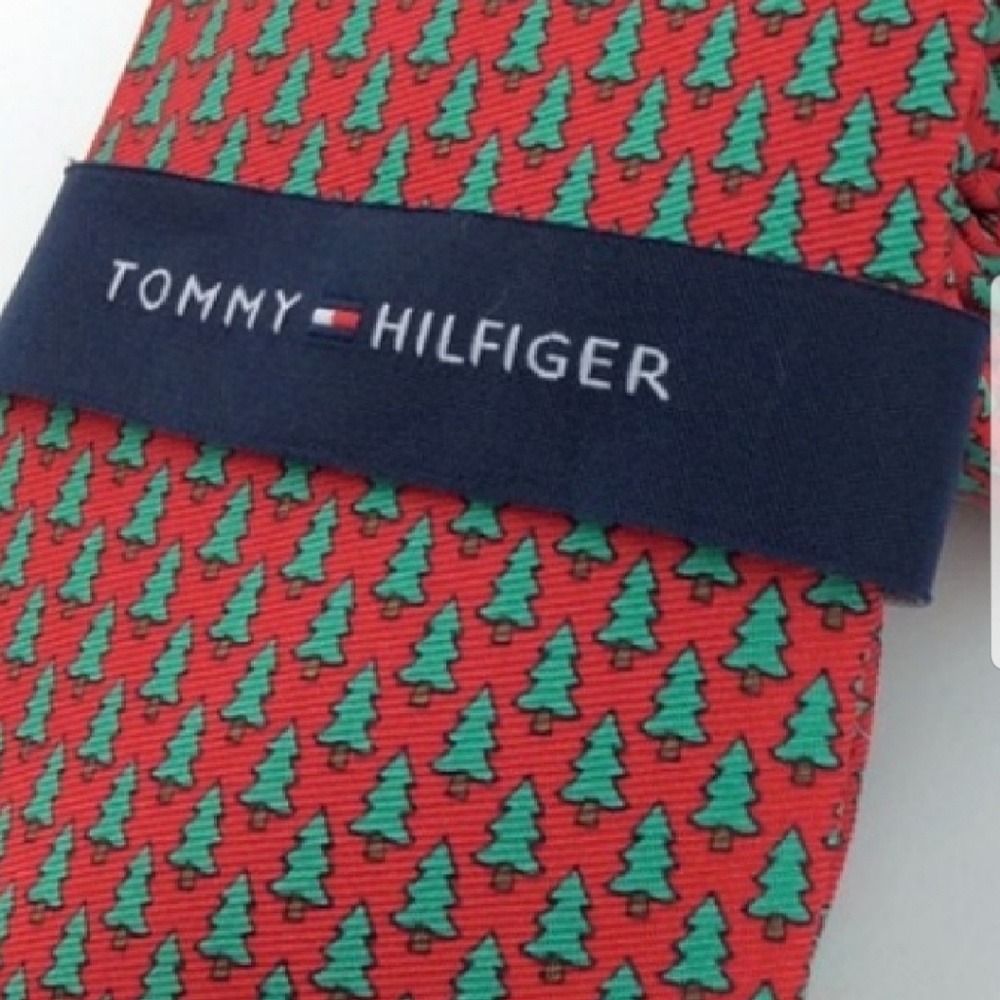NWT Tommy Hilfiger Christmas Tree Tie